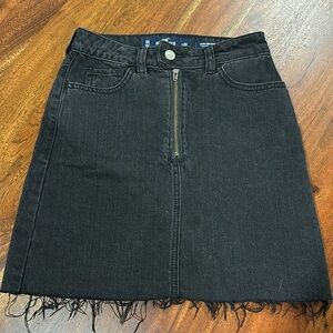 Hollister Black Ultra High Rise Denim Jean Mini Skirt size 00
